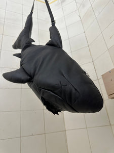 aw2015 Raeburn Black Leather Shark Bag - Size OS
