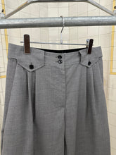 Load image into Gallery viewer, Vintage 2010s Hussein Chalayan Pleated Cotton Trouser Shorts - Size S