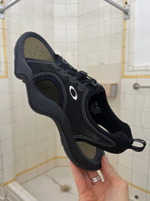 Load image into Gallery viewer, 2000s Oakley ‘Big Smoke’ Sandals in Black - Size 12.5 US