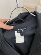 Load image into Gallery viewer, 2000s Samsonite ‘Travel Wear’ Paneled Jacket with Deep Back Pocket - Size L
