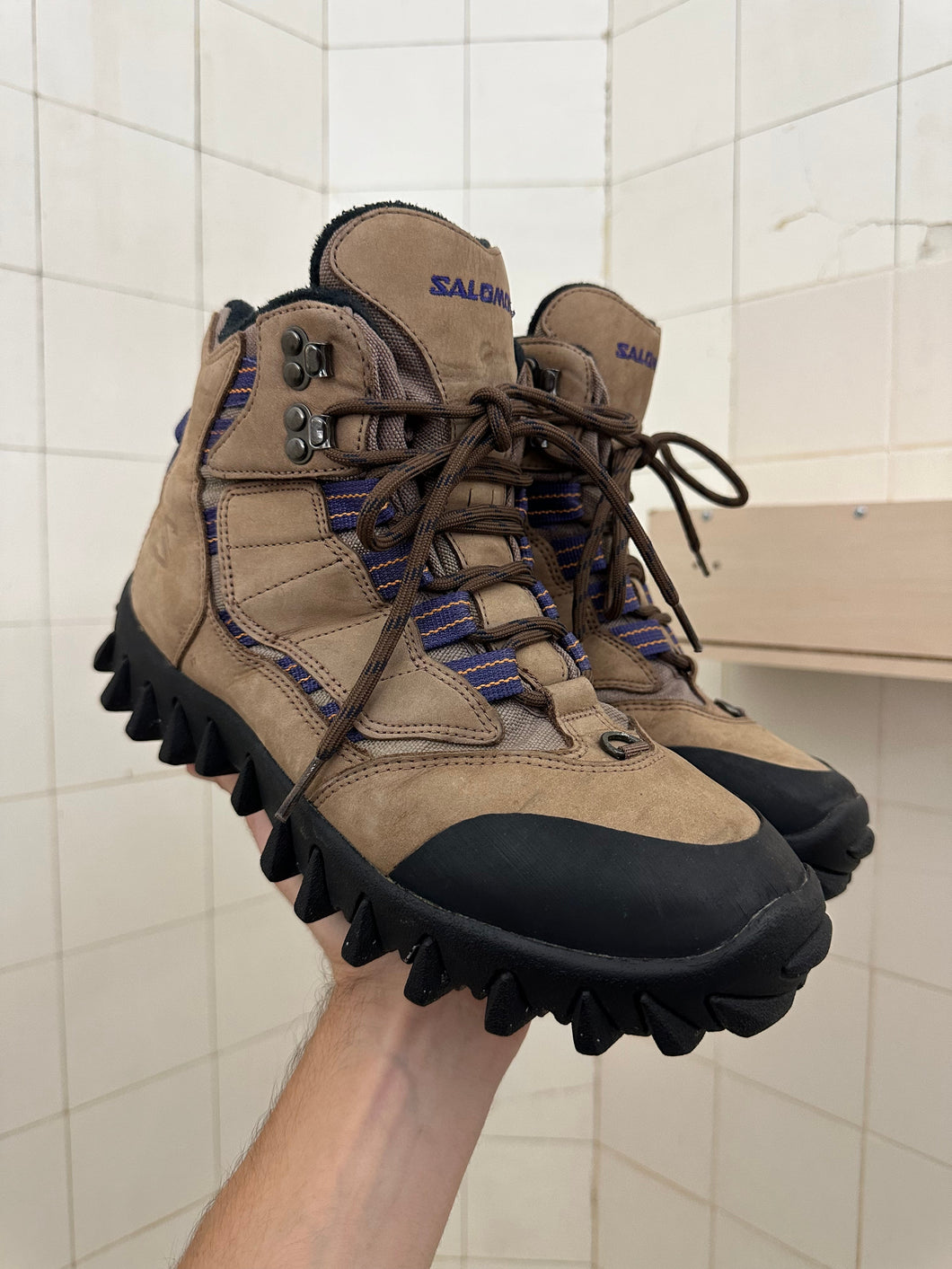 1990s Salomon 'X-Winter' Mid Hiking Sneakers - Size 9 US