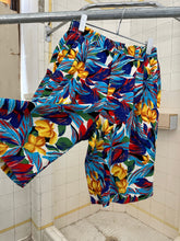 Load image into Gallery viewer, ss1993 Issey Miyake Aloha Floral Shorts - Size M
