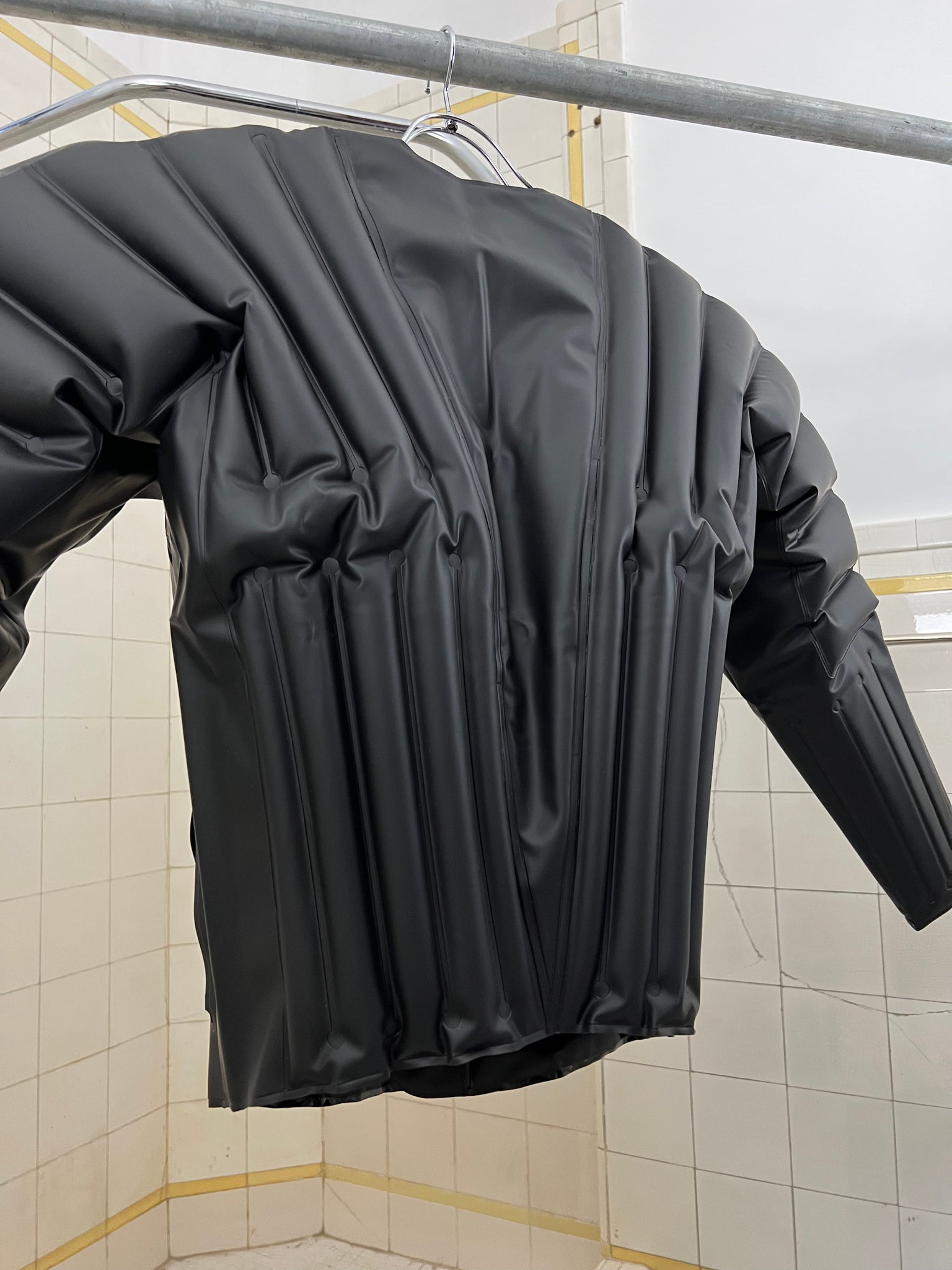 aw1987 Issey Miyake Inflatable Rubber Jacket - Size OS – Constant 
