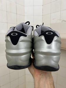 2000s Oakley ‘Redcode’ Futuristic Basketball Trainers - Size 10 US