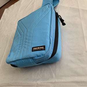 2000s Vexed Generation x Yak Pak Baby Blue Crossbody Bag - Size S