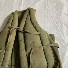 Load image into Gallery viewer, 1940s Vintage WW2 US Navy Kapok Life Jacket - Size OS