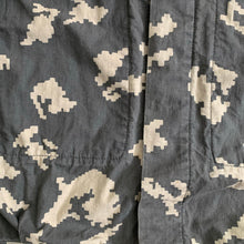 Load image into Gallery viewer, ss1995 CDGH+ Digi Camo Jacket - Size M