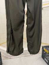 Load image into Gallery viewer, ss2007 Issey Miyake Olive Darted Knee Cargo Pants - Size L