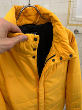 Load image into Gallery viewer, 2000s Samsonite &#39;Travel Wear&#39; Yellow Gold Puffer Jacket - Size L
