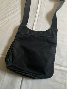 2000s Vintage TUMI T-TECH 5132D Black Saddle Bag - Size OS