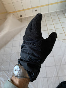 ~aw2000 Issey Miyake Black Technical Gloves - Size OS