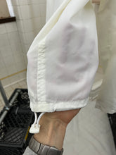 Load image into Gallery viewer, 2000s Samsonite &#39;Travel Wear&#39; White Windbreaker with Bill Brimmed Hood - Size M