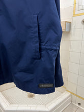 Load image into Gallery viewer, 2000s Samsonite &#39;Travel Wear&#39; Blue Hooded Windbreaker - Size S