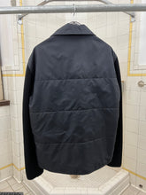 Load image into Gallery viewer, 2000s Samsonite ‘Travel Wear’ Nylon Jacket with Ribbed Sleeves - Size L