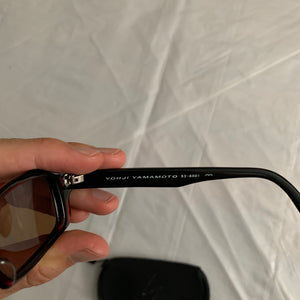 2000s Yohji Yamamoto Black Rectangular Sunglasses with Vibrant Red Wiring - Size OS