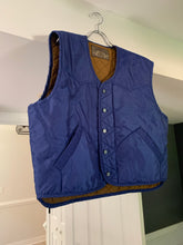 Load image into Gallery viewer, 1990s Armani Quilted Textured Nylon Vest - Size L
