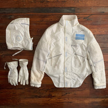 Load image into Gallery viewer, aw2018 Kanghyuk Recycled Airbag Astronaut Jacket w/ Gloves - Size L