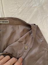 Load image into Gallery viewer, ss2005 Issey Miyake Soft Blush Twist Calf Paneled Technical Pants - Size M