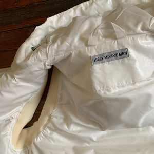 aw1999 Issey Miyake Translucent White Down Vest - Size M