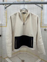 Load image into Gallery viewer, 2000s Samsonite ‘Travel Wear’ White Fleece Pullover - Size S